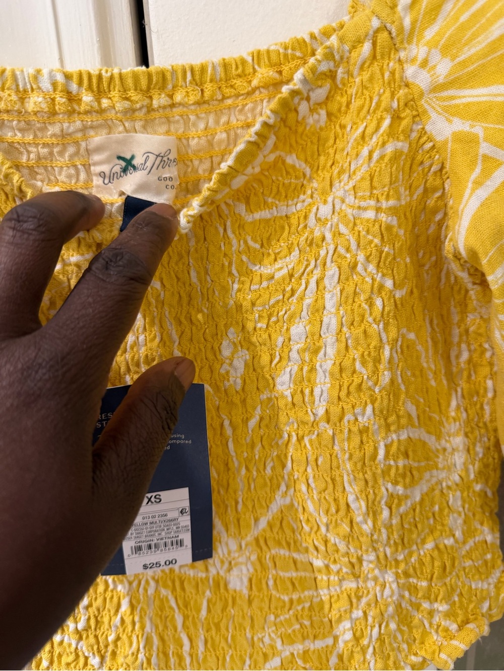 Universal Yellow Floral Smocked Puff-Sleeve Crop Top - Picture 5 of 5